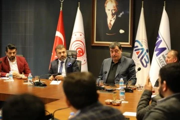 Kadooğlu Uluslararası Nakliyecileri Dinledi