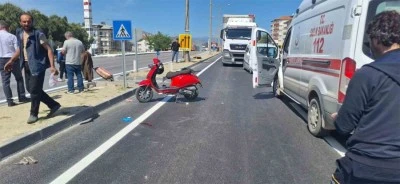 Kamyonet ile çarpışan motosikletin sürücüsü öldü