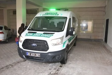 Kamyonetin altında kalan 2 yaşındaki çocuk hayatını kaybetti