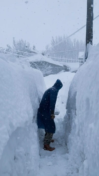Kar kalınlığı insan boyunu ge&ccedil;ti