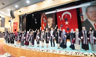 Kilis 7 Aralık Üniversitesi’nde Mezuniyet Coşkusu