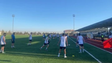 Kilis Belediyespor durmuyor