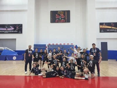 Kilis Hentbolda Tarih Yazıyor! T&uuml;rkiye Şampiyonası'nda Son 8'e Kaldı