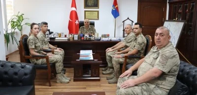 Kilis İl Jandarma Komutanı’ndan Astsubaylara Anlamlı Kutlama