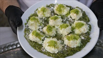 Kilis'in tescilli lezzeti &quot;cennet çamuru&quot; iftar sofralarını süslüyor