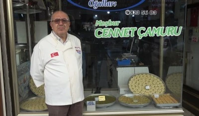 Kilis’in Tescilli Tatlısı “Cennet Çamuru” Hafifliği ve Lezzetiyle Büyük İlgi Görüyor