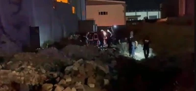 Kilis OSB&rsquo;deki Yangında Fabrika &Ccedil;&ouml;kt&uuml;: Bir İtfaiye Eri Yaralandı
