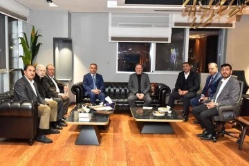 Kilis protokol üyelerinden Beyoğlu Çikolata’ya ziyaret