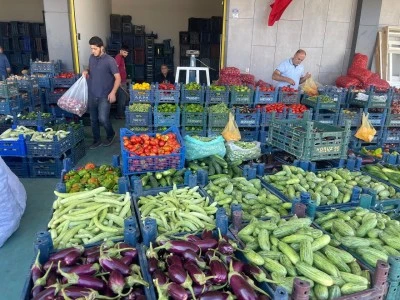  Kilis Sebze Halinde Bug&uuml;n Hangi &Uuml;r&uuml;n Zamlandı, Hangisi Ucuzladı?