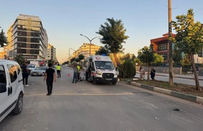 Kilis'te Adliye kavşağında kaza: 2 yaralı