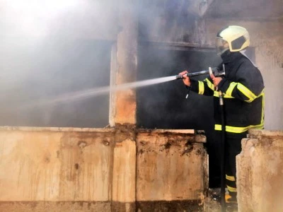 Kilis’te ağır hasarlı evlerde tehlike büyüyor: Madde bağımlıları evi yaktı!