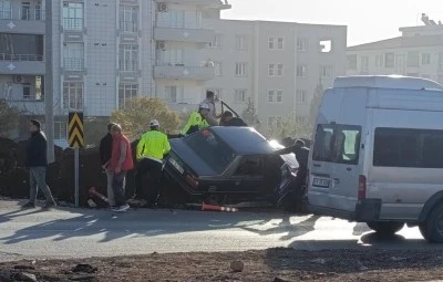 Kilis’te Araç Yan Yattı! Kaza Anı Panik Yarattı