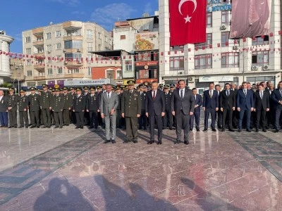  Kilis’te Atatürk Saygıyla Anıldı