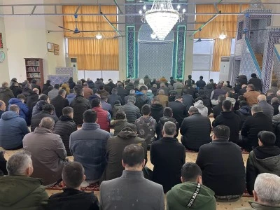 Kilis&rsquo;te Bayram Coşkusu: Camiler Taştı, G&ouml;n&uuml;ller Buluştu!