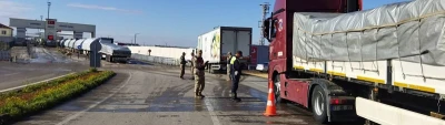 Kilis’te Çobanbey Gümrük Kapısı’nda Yük Taşıyan Araçlara Jandarma Denetimi