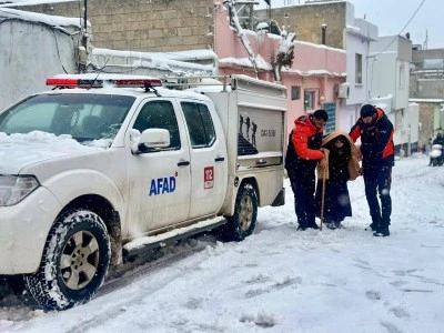 Kilis&rsquo;te Ekipler Mahsur Kalanları Kurtardı   