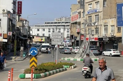 Kilis’te esnaf sıcaktan ve durgunluktan dertli: Çarşıya kimse uğramıyor!