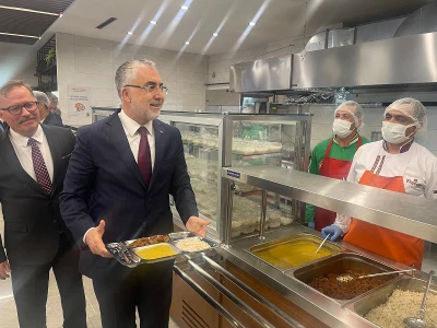 Kilis’te Fabrika Ziyaretlerinde İşçilerle Buluştu