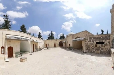 Kilis’te gezilecek yerler (Şurahbil Bin Hasene Türbe ve Zaviyesi)