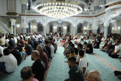 Kilis&rsquo;te G&ouml;n&uuml;ller Mevlid Kandili&rsquo;nde Aynı Duada Buluştu
