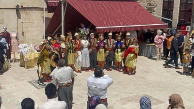  Kilis&rsquo;te Halk Oyunları G&ouml;sterisi B&uuml;y&uuml;k Beğeni Topladı