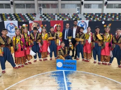 Kilis&rsquo;te Halk Oyunları İl Yarışmasında Muhteşem Ş&ouml;len!