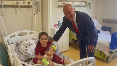 Kilis'te Hasta &Ccedil;ocuklara Oyuncak S&uuml;rprizi!