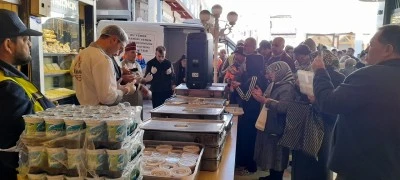 Kilis&rsquo;te Hayırsever İşadamından 600 Kişilik Yemek Dağıtımı