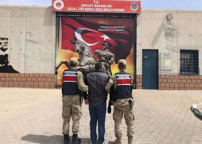 Kilis’te Hırsızlık ve Dolandırıcılık Suçlarından Aranan Şahıs Tutuklandı
