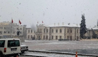  Kilis&rsquo;te Kar Hayatı Beyaza B&uuml;r&uuml;d&uuml;