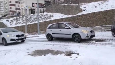 Kilis'te Kar yağdı Resulosman Toki'de Ara&ccedil;lar kaydı