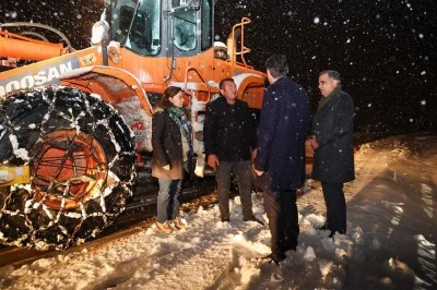 Kilis&rsquo;te Karla M&uuml;cadele: T&uuml;m Yollar Trafiğe A&ccedil;ıldı