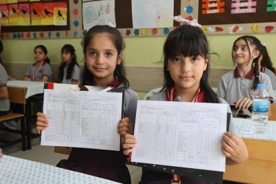 Kilis&rsquo;te Karne Heyecanı: 45 Bini Aşkın &Ouml;ğrenci Karne Sevinci Yaşadı