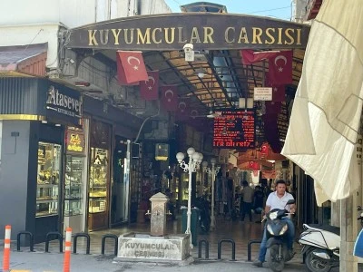 Kilis’te Kuyumcularda Nakit Sıkıntısı: Düğün Sezonunda Altın Bozmak Zorlaştı