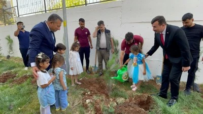 Kilis’te Minik Öğrencilerden Orman Yangınlarına Karşı Anlamlı Fidan Desteği