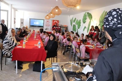 Kilis’te Minikler ve Çınarlar Gıda İçin El Ele Verdi!