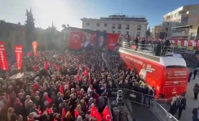 Kilis’te miting öncesi Başkan Hakan Bilecen hizmetlerini anlattı