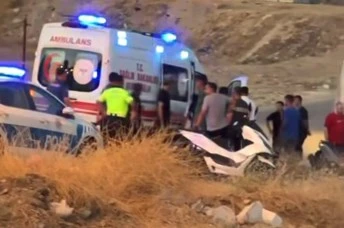 Kilis'te motosiklet ile araç çarpıştı: 1 yaralı
