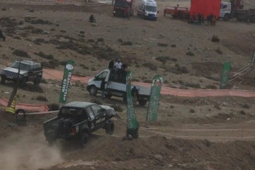 KİLİS'TE OFFROAD YARIŞLARI NEFES KESTİ