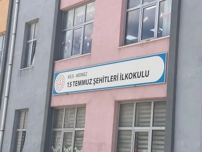 Kilis’te Okulda İkinci Kattan Düşen Öğrenci Gaziantep’e Sevk Edildi