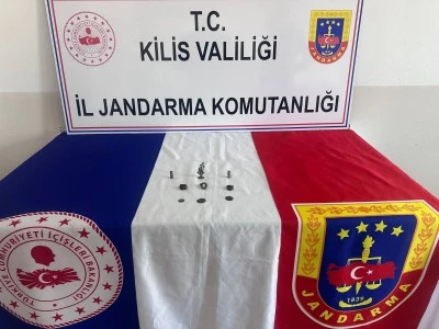 Kilis&rsquo;te Operasyonu: Tarihi Eserler ve Silah Ele Ge&ccedil;irildi