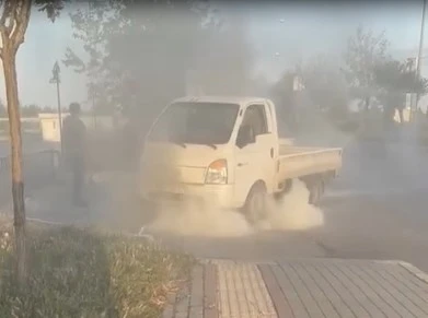 Kilis’te park halindeki kamyonette yangın!