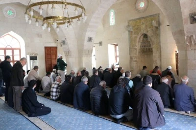 Kilis'te &quot;asrın felaketi&quot;nde hasar gören camiler