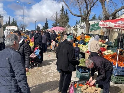  Kilis&rsquo;te sebze ve meyve fiyatları d&uuml;şt&uuml; Domates fiyatları Dibe Vurdu