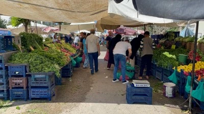 Kilis&rsquo;te Semt Pazarında Fiyatlar D&uuml;ş&uuml;k, M&uuml;şteri Var Ama Alım G&uuml;c&uuml; Yok!