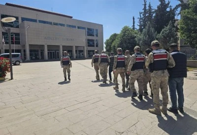 Kilis'te sit alanında kaçak kazı yapan şahıslar suçüstü yakalandı