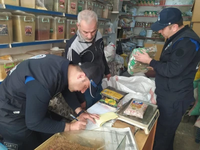 Kilis’te Tarihi Geçmiş ve Bozulmuş Ürün Satan İşletmelere Ceza Kesildi