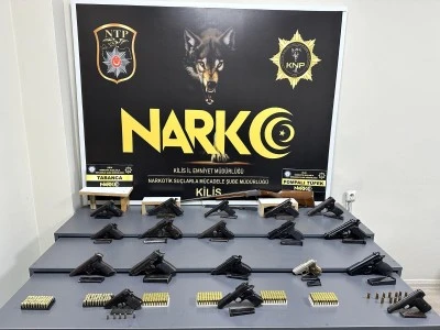 Kilis’te tır ve evlere düzenlenen operasyonda silah ve kaçak sigara ele geçirildi!