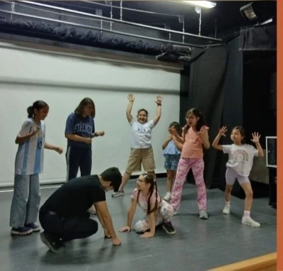  Kilis&rsquo;te &Uuml;cretsiz Tiyatro Kursu  