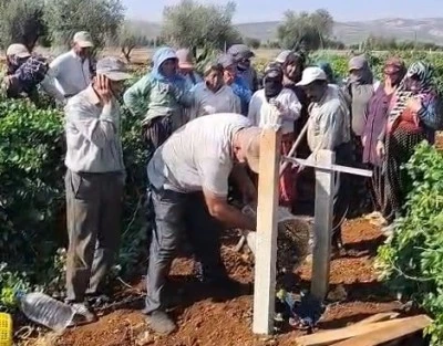  Kilis&rsquo;te &Uuml;reticiden Tepki: Para Etmeyen &Uuml;z&uuml;m&uuml;n Cenaze Namazını Kıldılar!